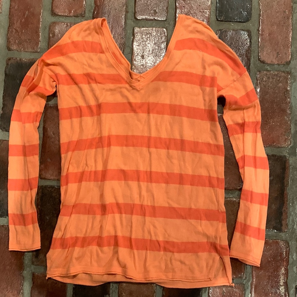Lightweight v-neck sweater